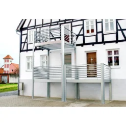 Designbalkon Small mit Lamellengeländer 288 x 200 x 290 cm