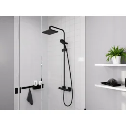 Hansgrohe Duschsystem Vernis Shape mit Thermostat mattschwarz