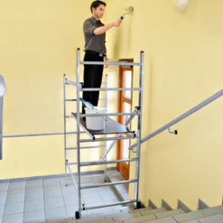 Kleingerüst mit Fahrrollen