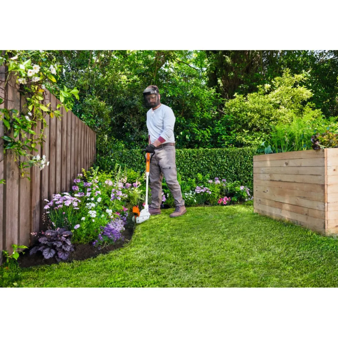 Stihl Akku-Rasentrimmer FSA 30 Set mit Akku und Ladegerät